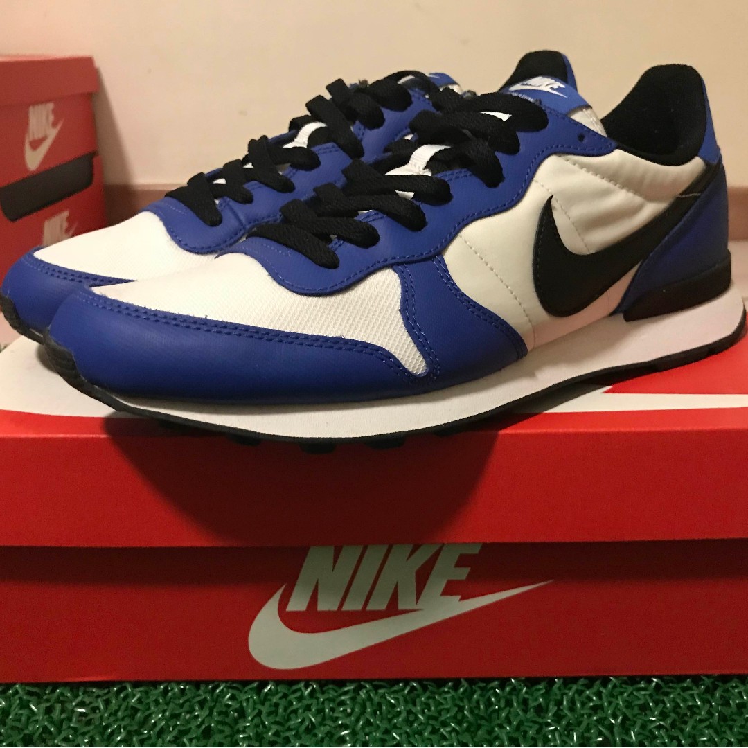 Nike internationalist royal sale