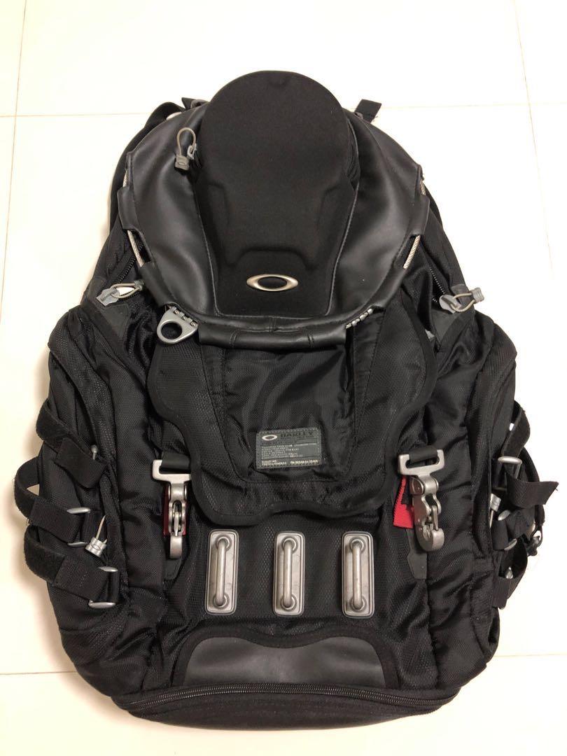 Oakley Kitchen Sink Backpack Men S Fashion Bags Wallets Backpacks On Carousell