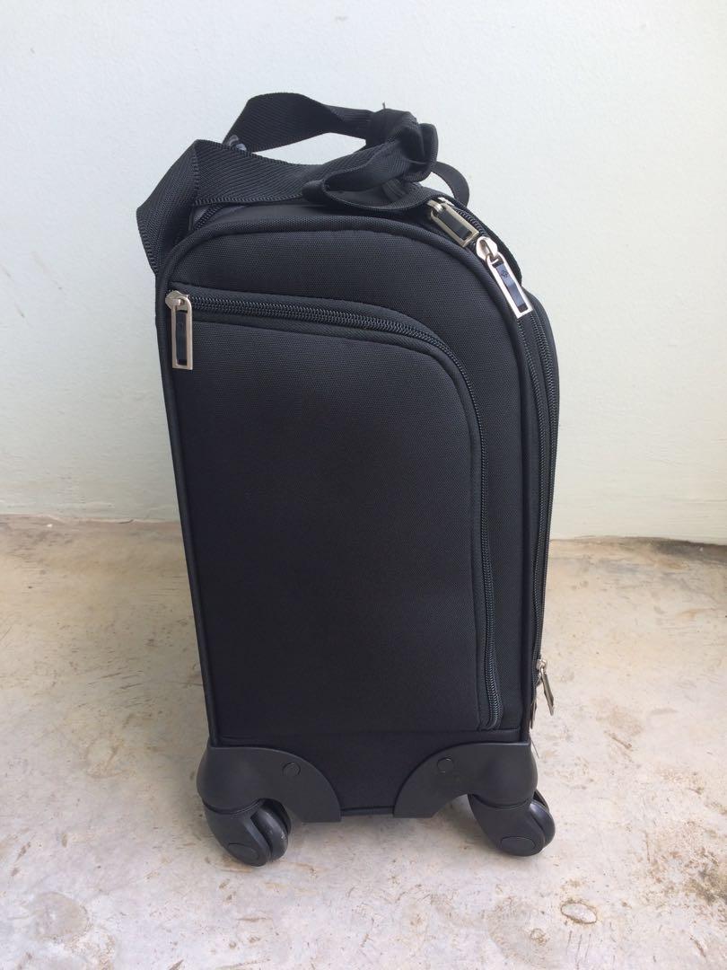 samsonite underseater with usb port