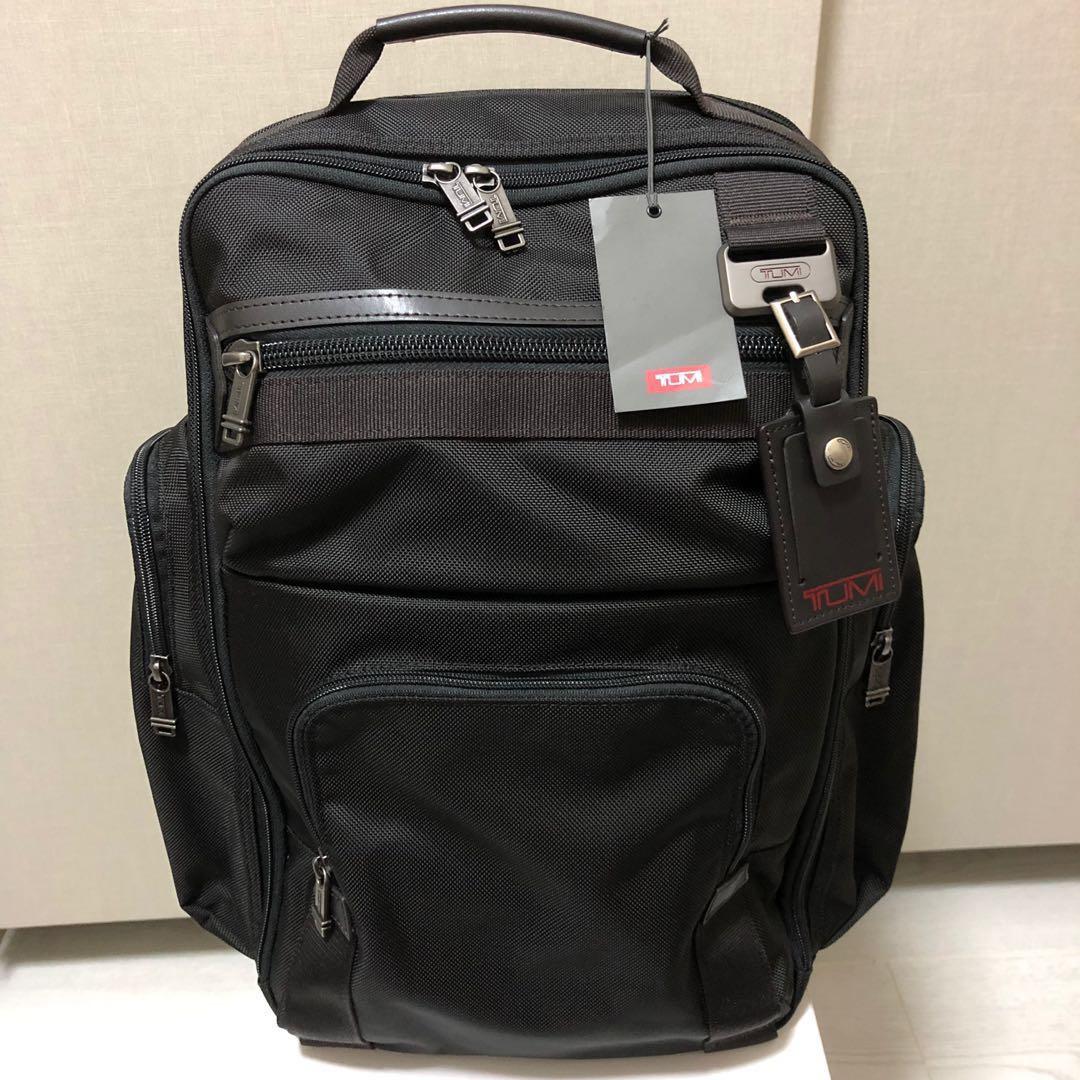 Tumi gilman shop brief pack