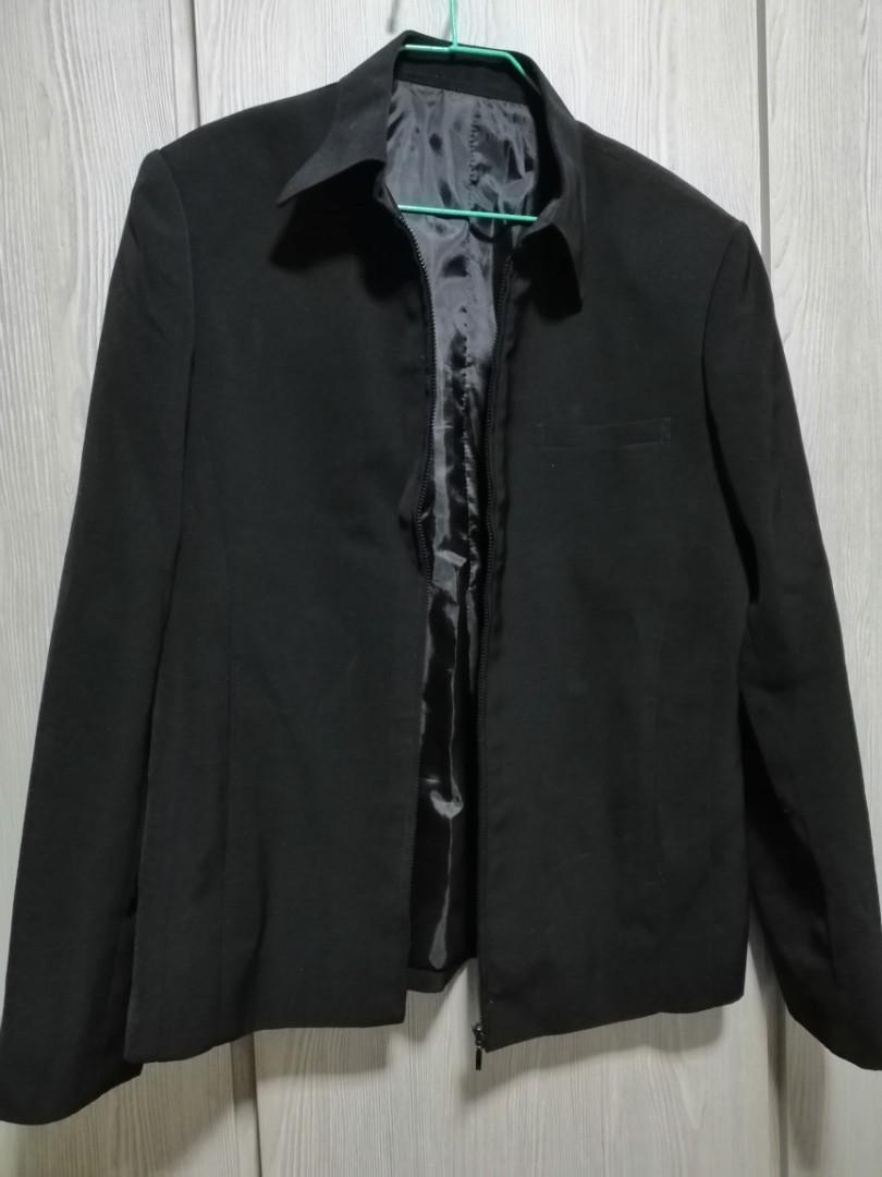 Black Jacket (Category: Coats, Jackets and Outerwear) located in Singapore. Submitted by mbapey (Listing ID 206586702, Image 1). Description: Comfortable Light-weight jacket. Suitable for formal and casual wearing. Can fit S and M sized person. With inner pockets too! Let's chat!.