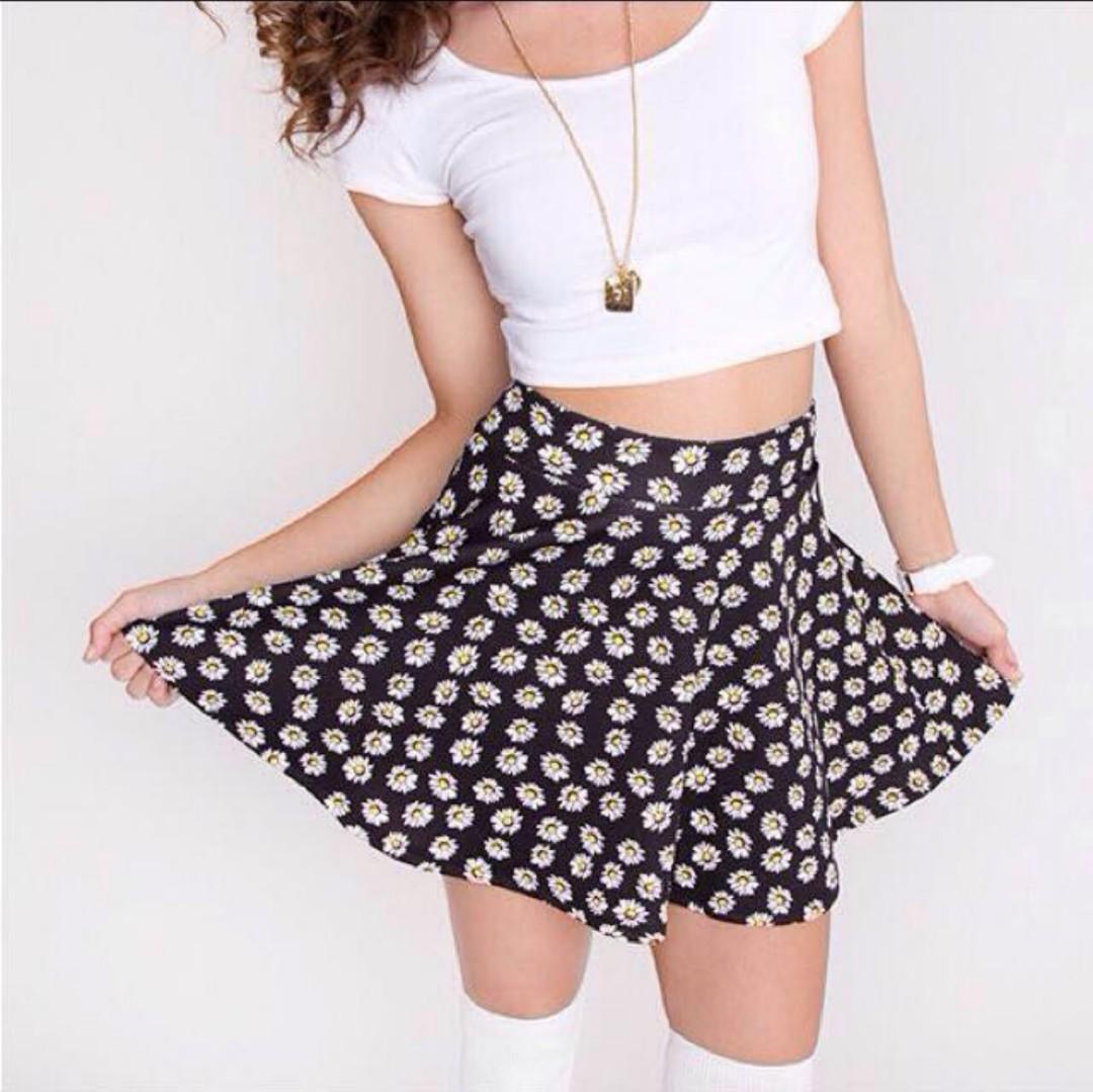 Daisy skater skirt Clearance