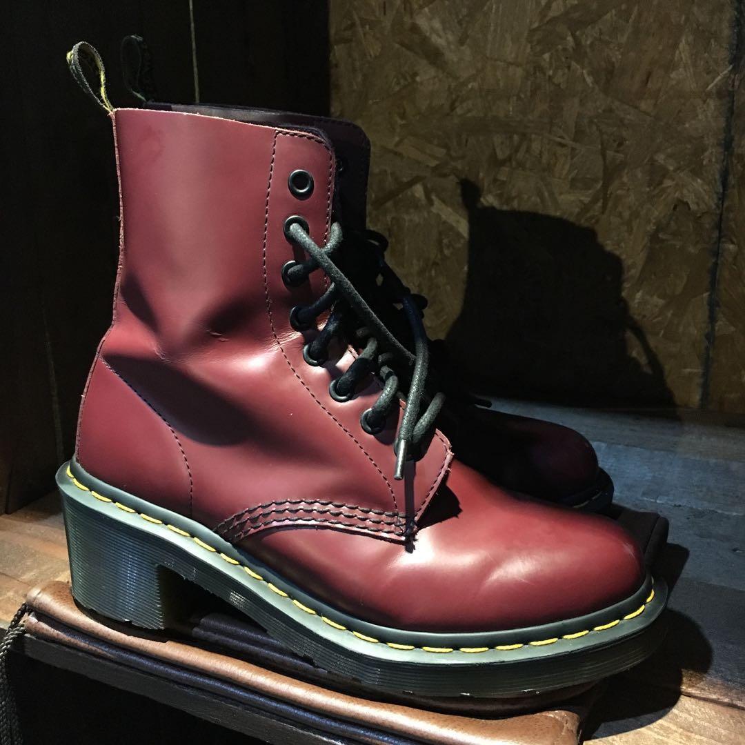 Dr martens CLEMENCY SMOOTH Fesyen Wanita Sepatu di Carousell