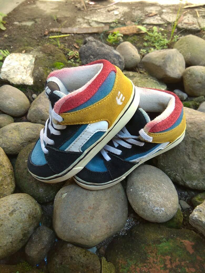 dc etnies vans
