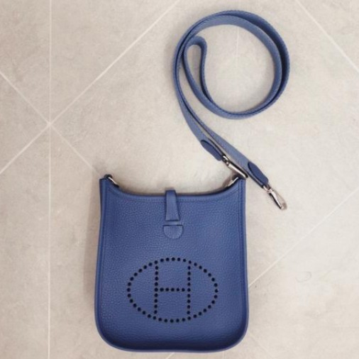 Hermes 16cm Etoupe/Bleu Indigo Clemence Leather Evelyne TPM Bag