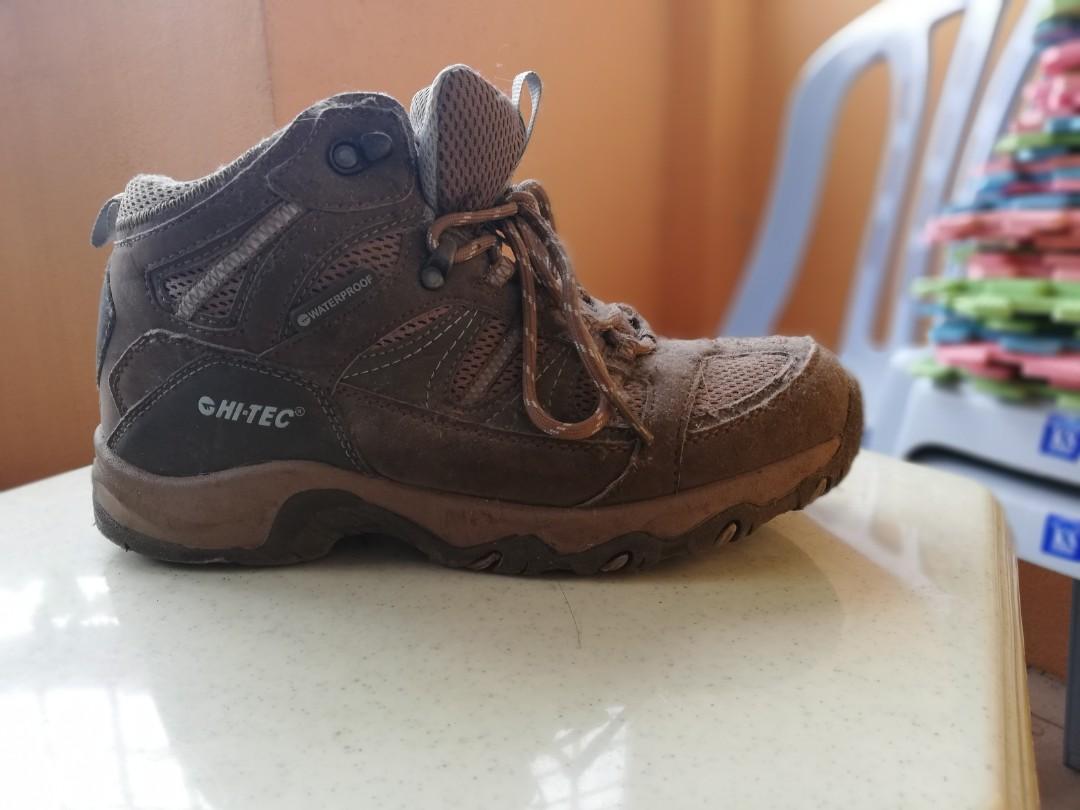 hi tec shoes price