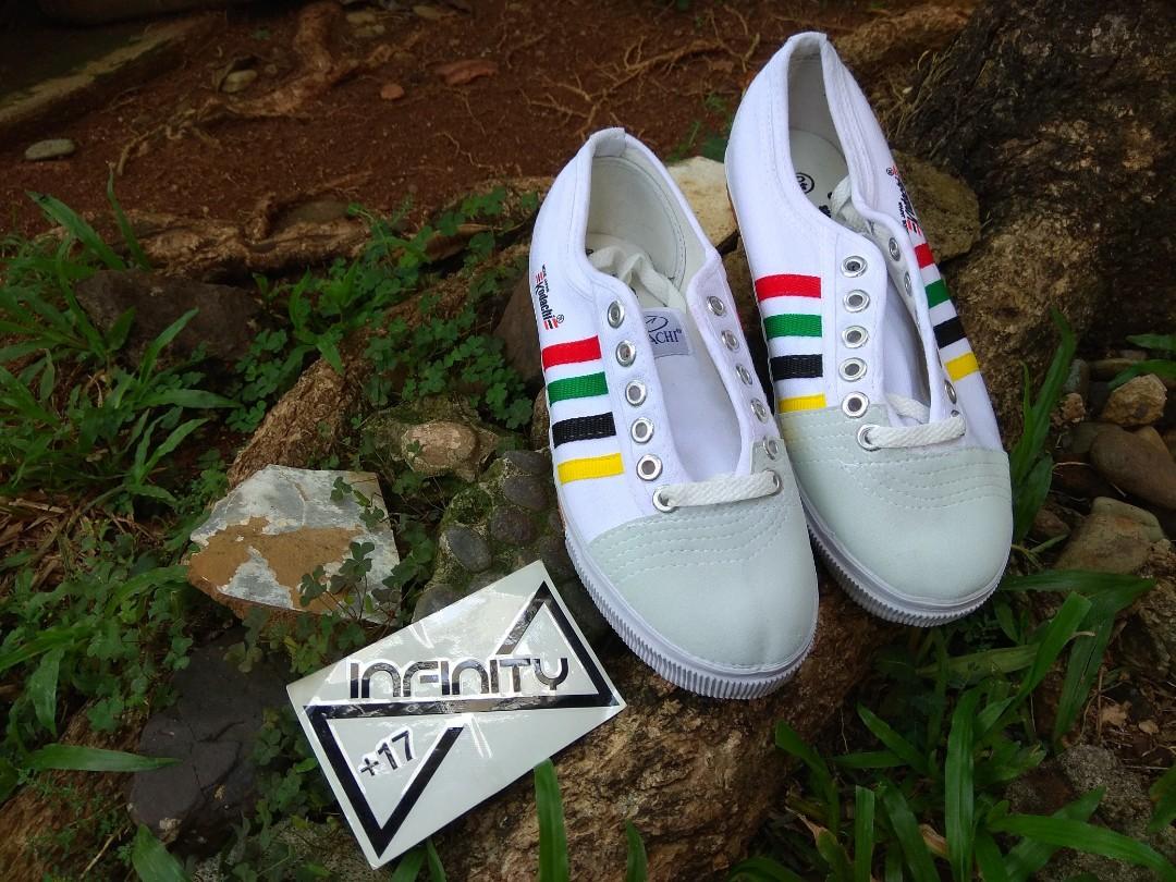 Kodachi Original Shoes 8111 Rainbow 1 Sepatu Kodachi Unisex Fesyen Pria Sepatu Sneakers Di Carousell