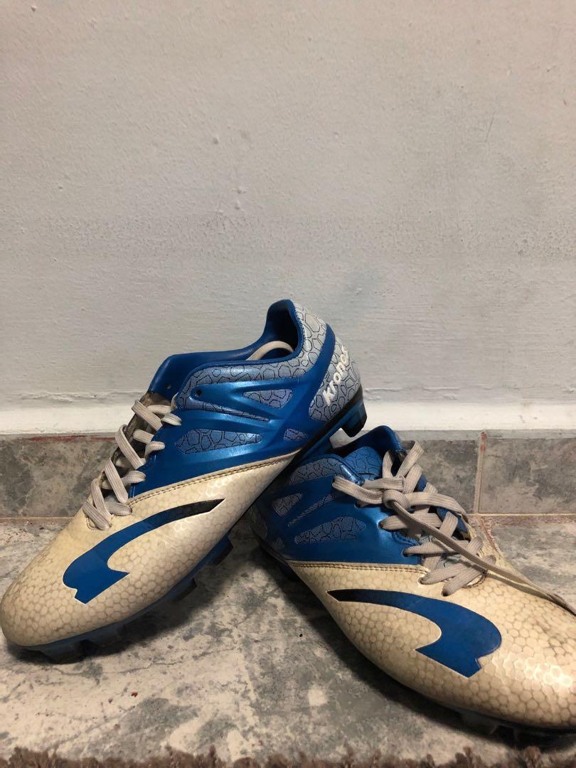 kronos football boots
