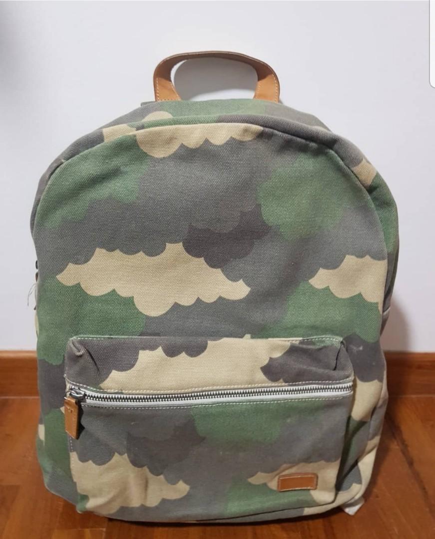 levi's camo backpack