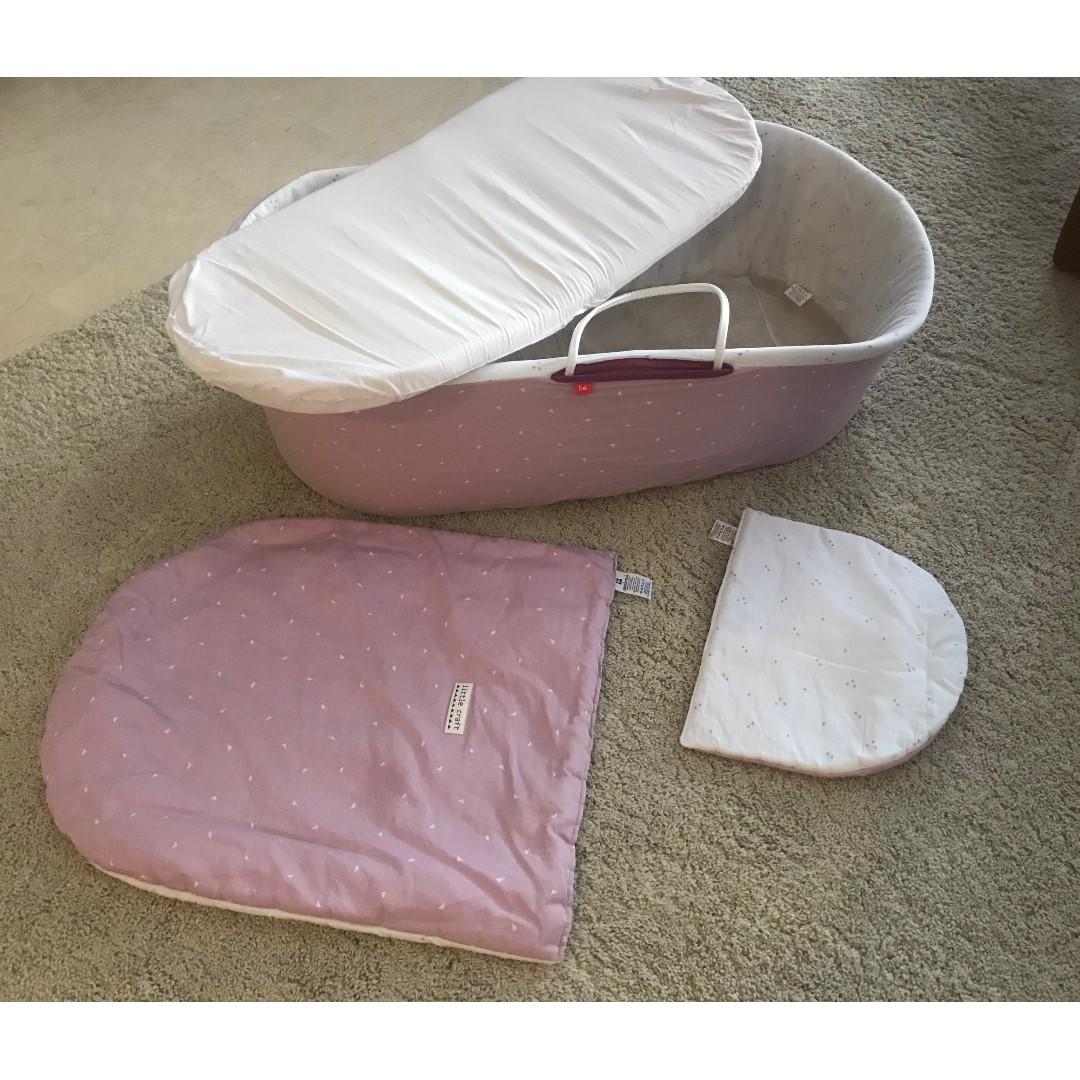 Baby too big for moses basket too small for cot clearance