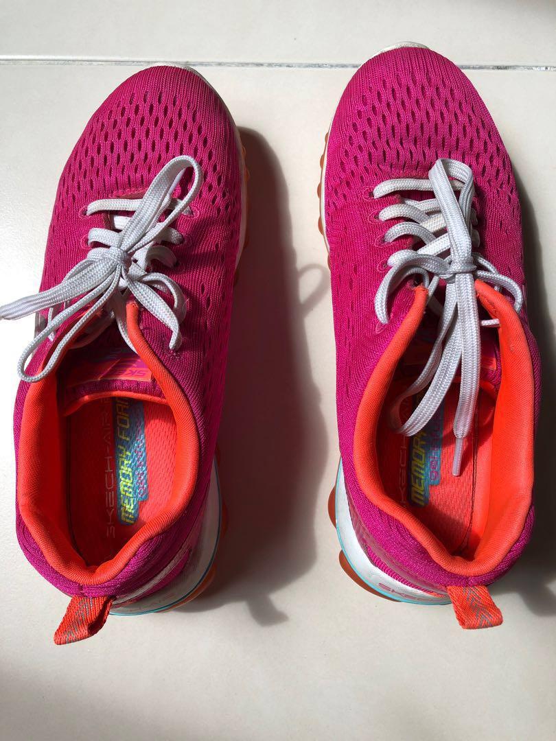 Womens store knitted skechers