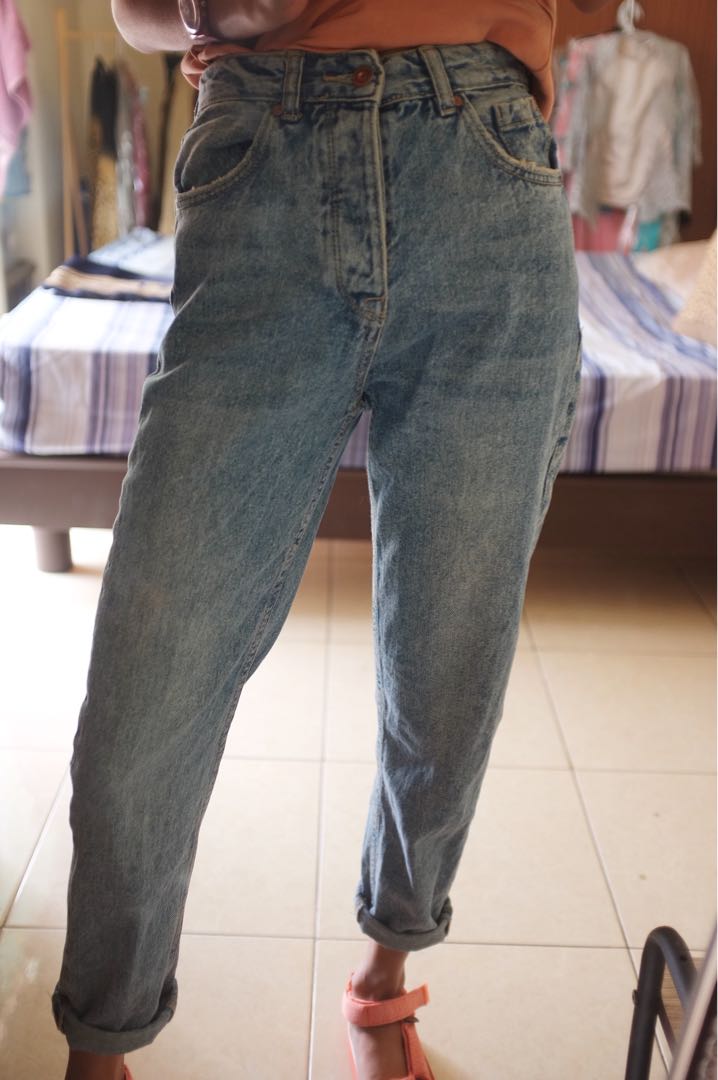 Stradivarius Mom Jeans, Fesyen Wanita, Pakaian Wanita, Bawahan di Carousell