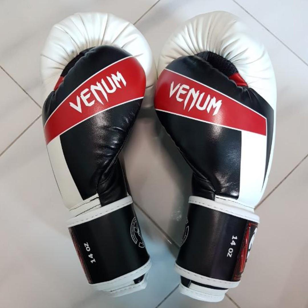Venum Elite Boxing Gloves 14oz, Sports, Sports & Games Equipment on