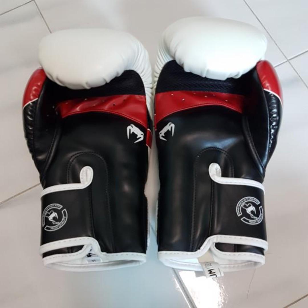 Venum Elite Boxing Gloves 14oz, Sports, Sports & Games Equipment on