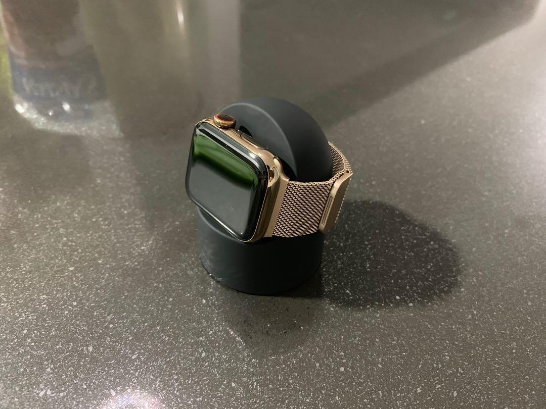 Apple Watch Series 4 Gold Stainless Steel 40mm, Mobile Phones