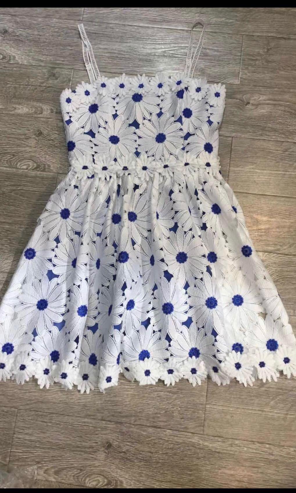 Alice and olivia daisy dress online
