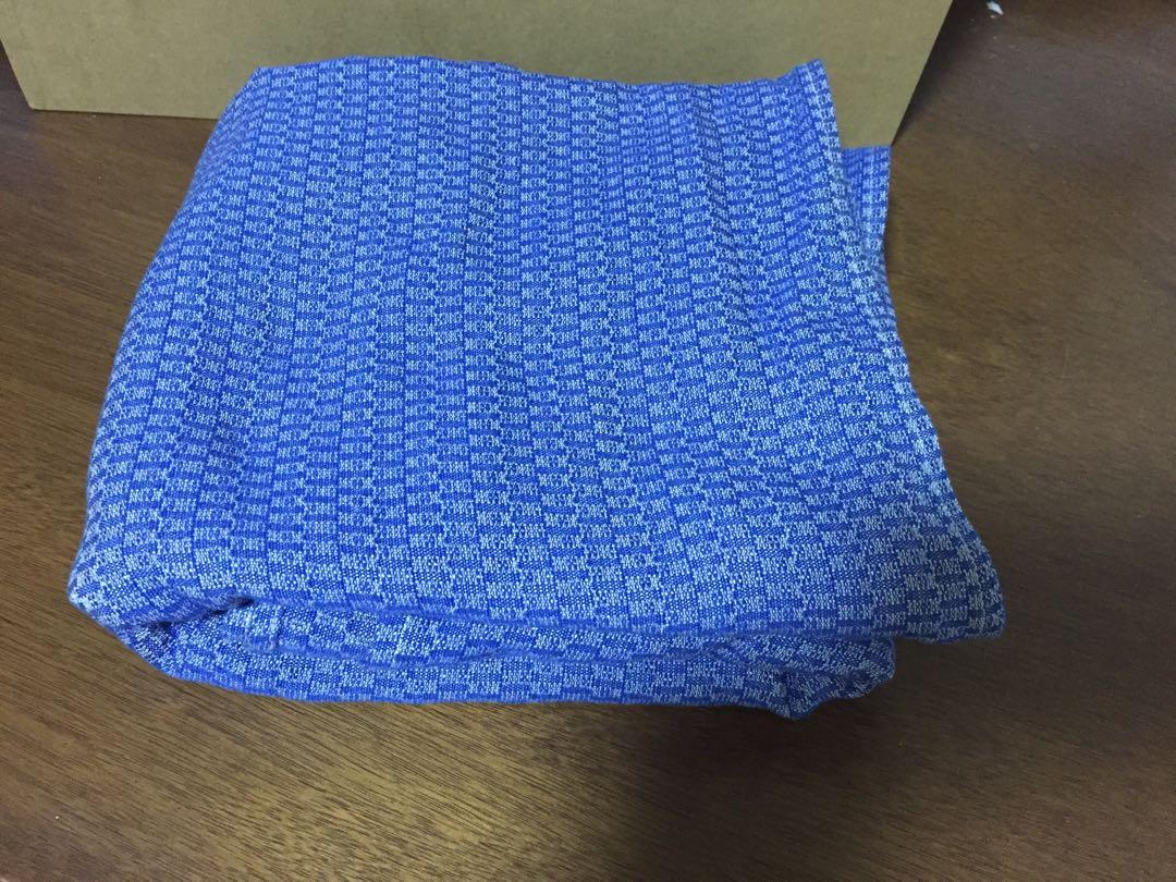 pavo baby wrap