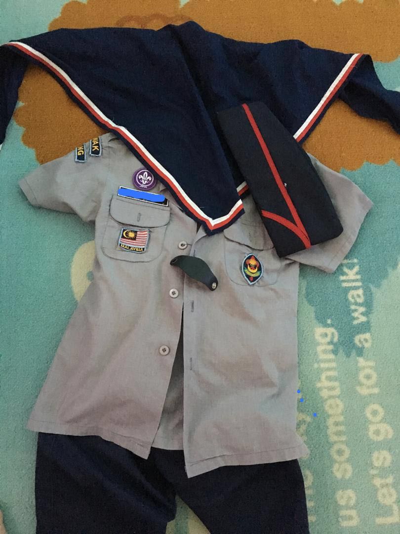 Baju Pengakap Sekolah Rendah Men S Fashion Clothes Others On Carousell