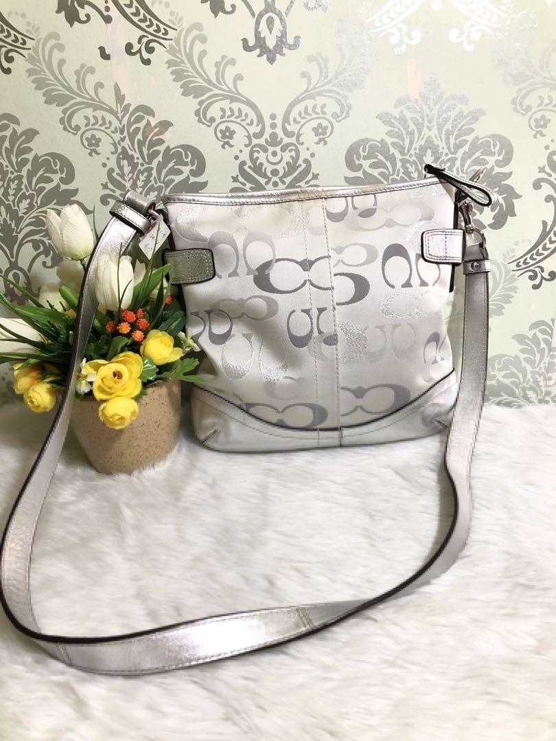Coach signature chain 2025 duffle