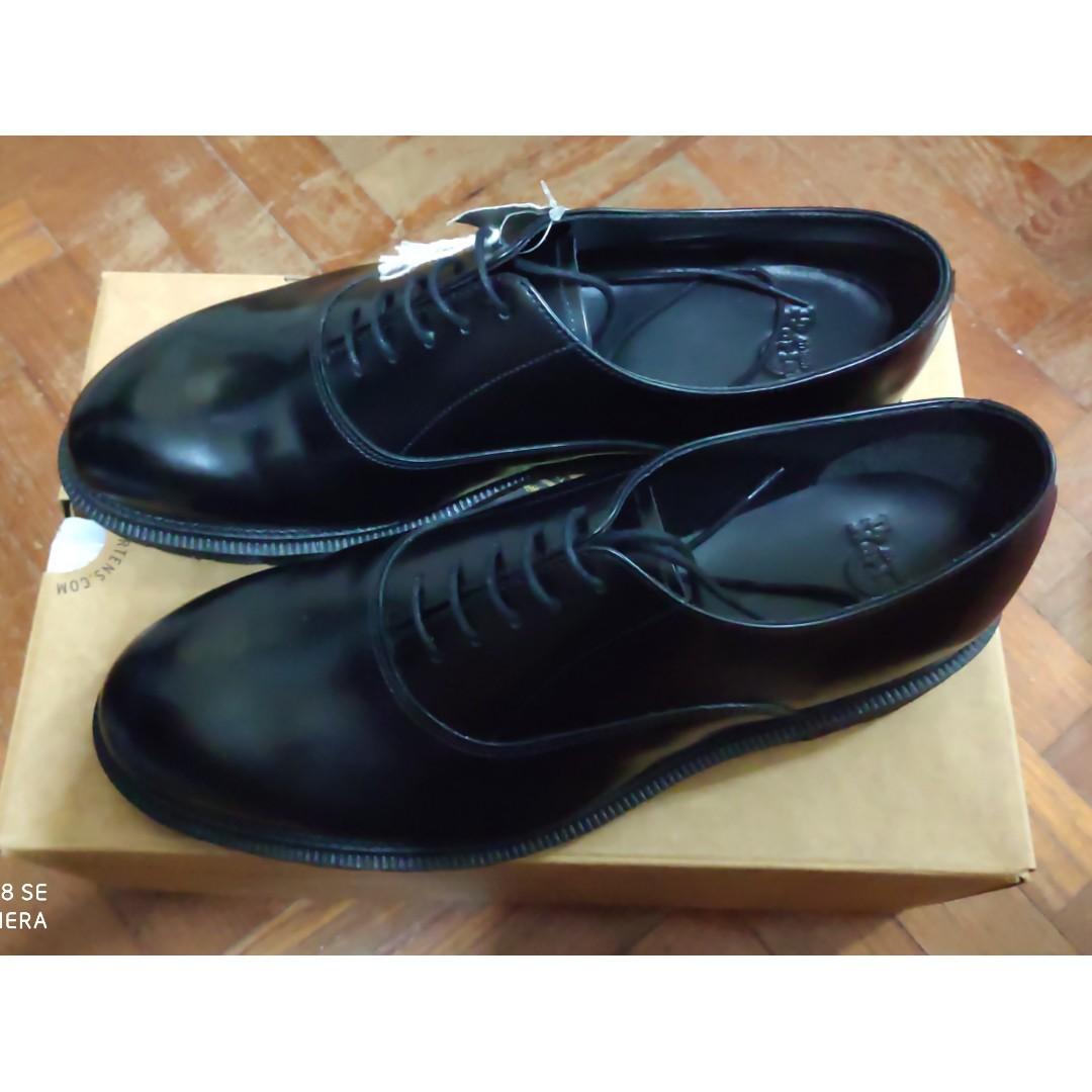 Dr. Martens Fawkes Black Polished Smooth Men s Oxfords