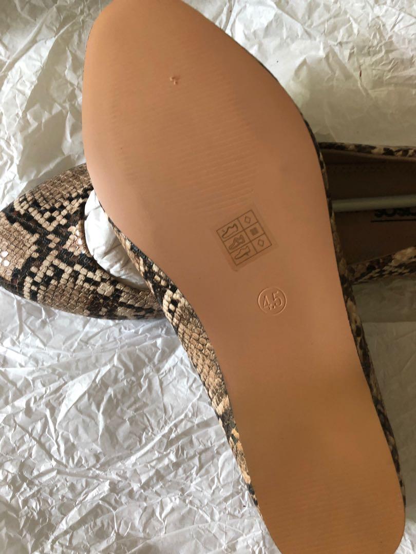 Flat heel (Category: Flats) located in Singapore. Submitted by shopnsell (Listing ID 206802483, Image 3). Description: UK 4.5. New. Fits size 39, wide fit. .
