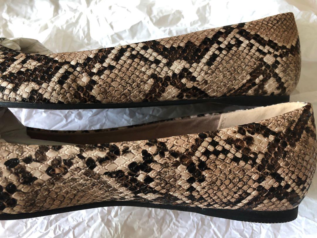 Flat heel (Category: Flats) located in Singapore. Submitted by shopnsell (Listing ID 206802483, Image 2). Description: UK 4.5. New. Fits size 39, wide fit. .