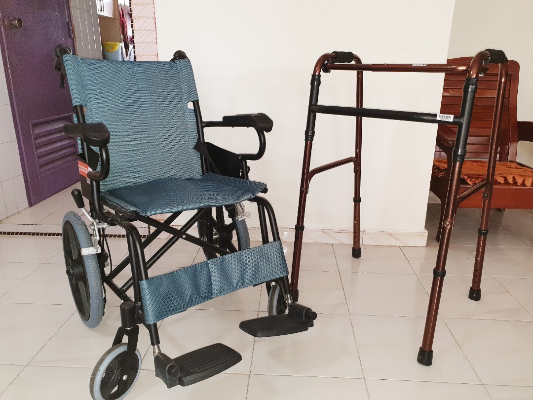 Guardian U Light Wheelchair 4 Leg Stick 4 Kaki Tongkat Assistive Devices Wheelchairs On Carousell