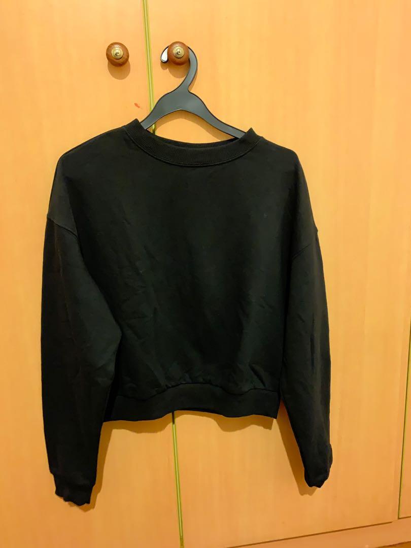 nice black sweater