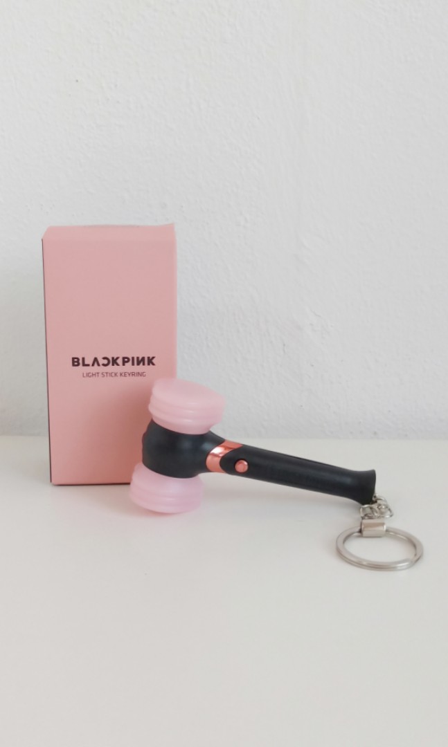 [INSTOCK] OFFICIAL BLACKPINK LIGHTSTICK KEYRING (batteries included