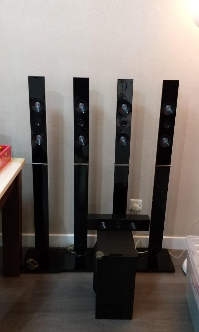 Samsung Sub Woofer center speaker 4 tower speakes