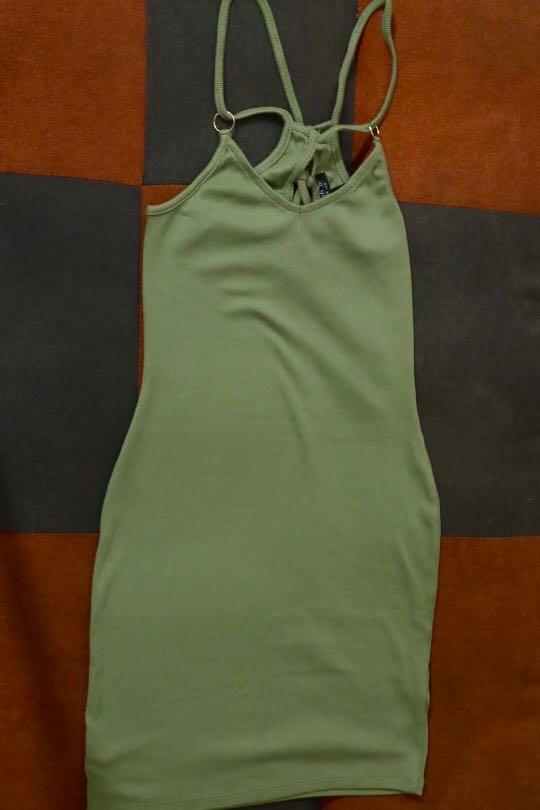 Topshop Bodycon Dress (Category: Dresses) located in Manila. Submitted by oselie (Listing ID 206316915, Image 1). Description: Used once.