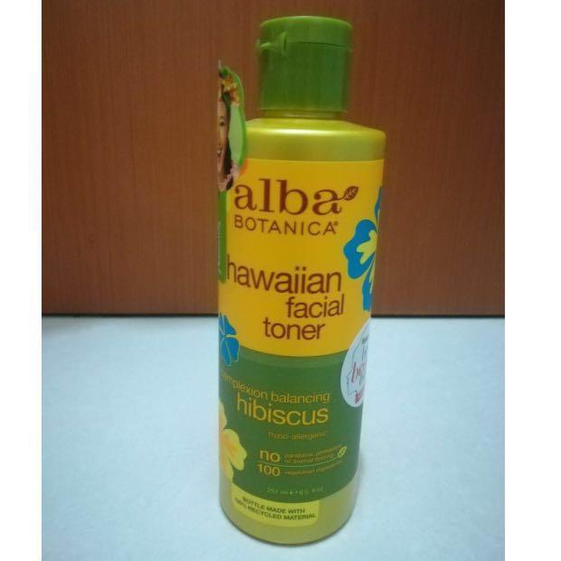 alba botanica facial toner