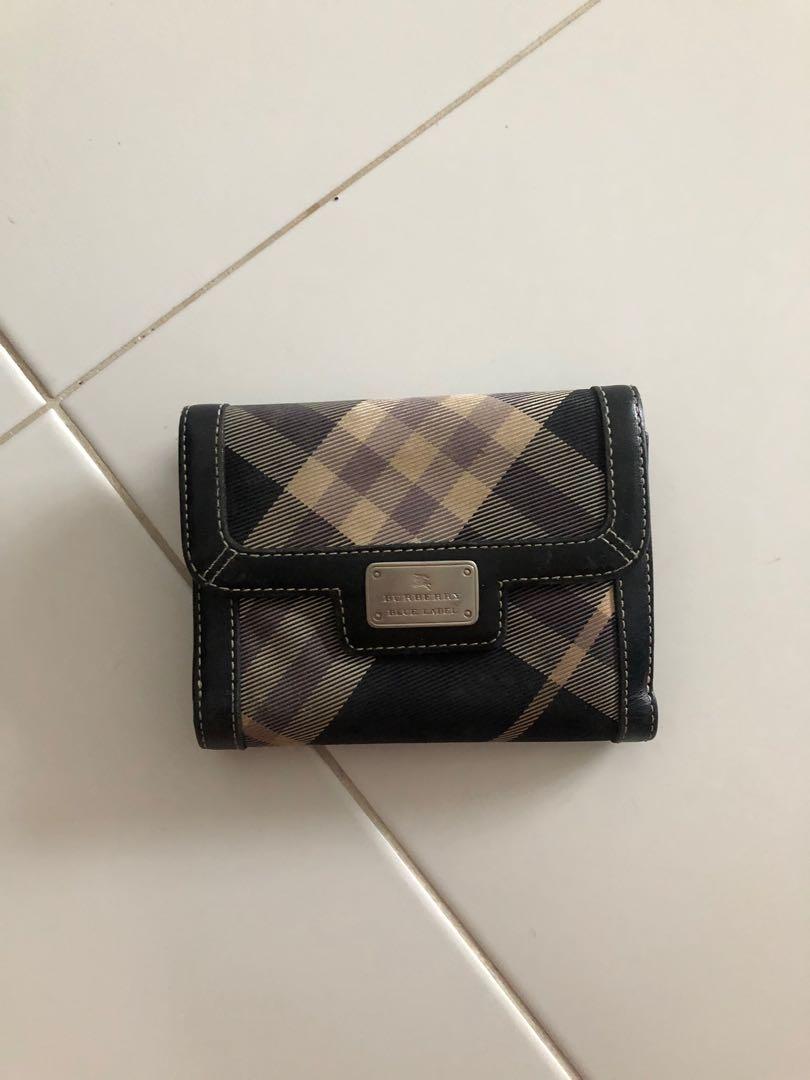 Burberry black label wallet japan 2025