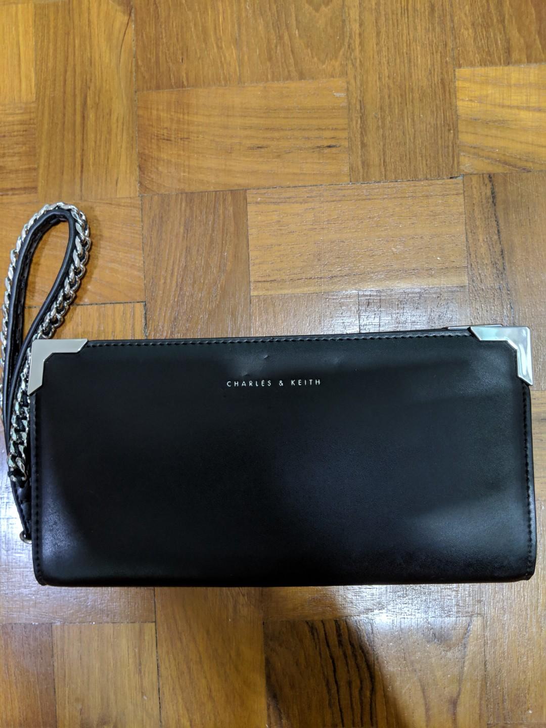 charles & keith wristlet