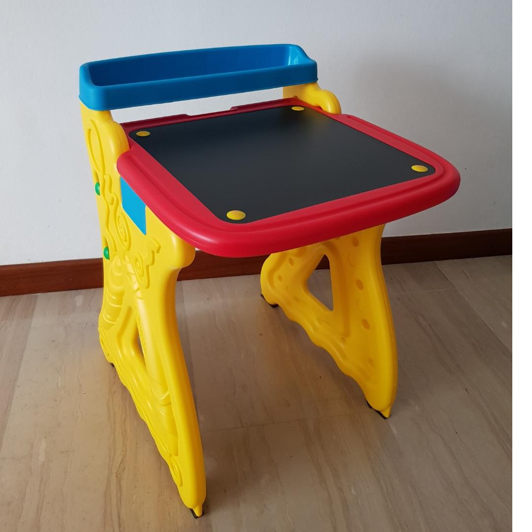 crayola art desk and chair