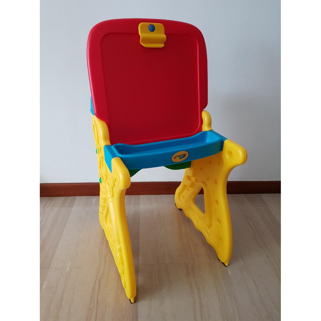 Crayola table and easel (Crayola Fold 'n Go Art Studio), Babies & Kids