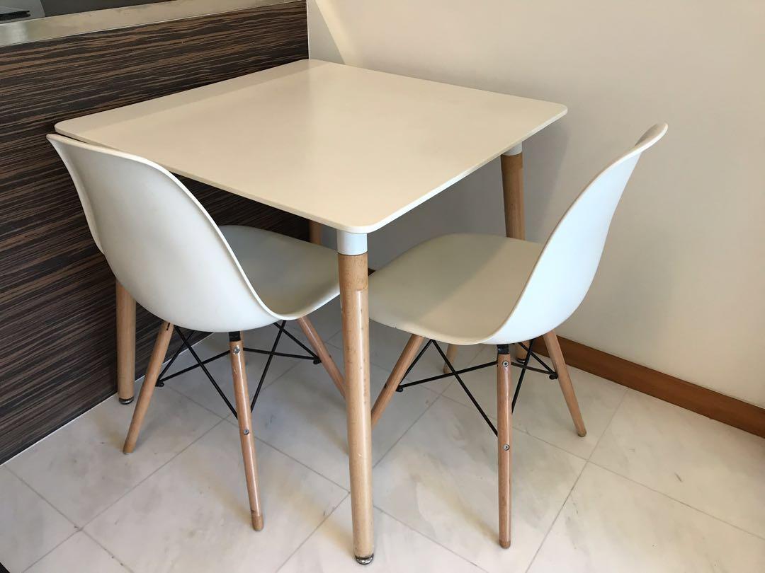 Dining Table 80 X 80 With 2 Chairs Furniture Tables Chairs On