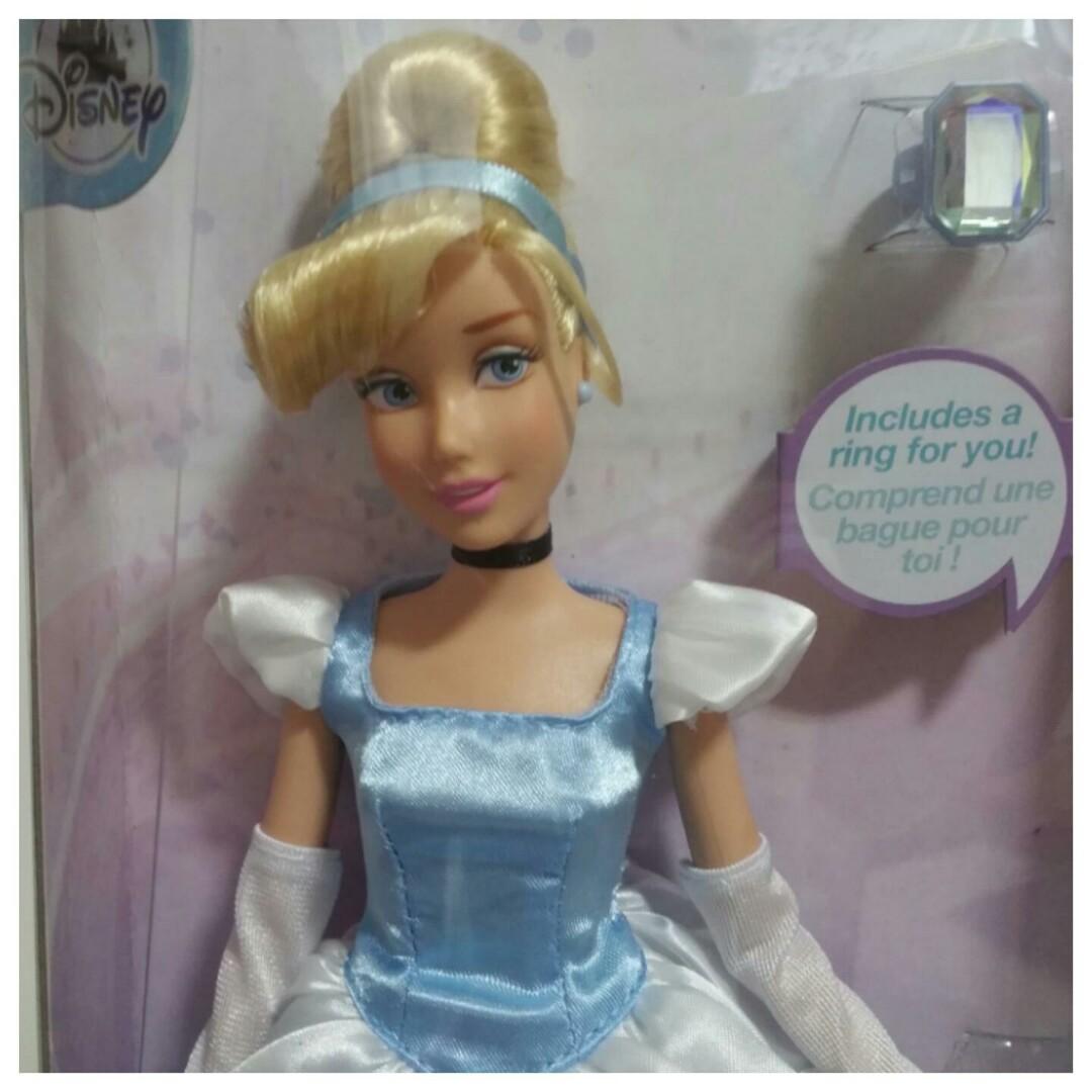 Disney Cinderella Classic Doll with ring (in-stock)