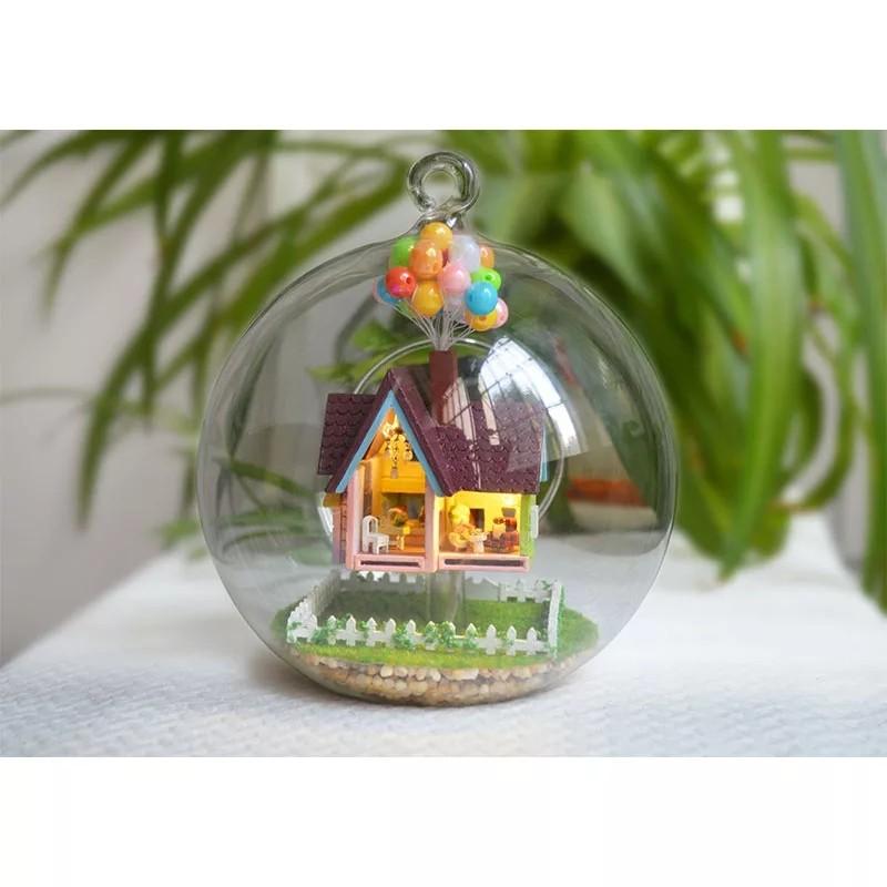 DIY mini Up house with glass globe tiny house, Babies & Kids, Baby