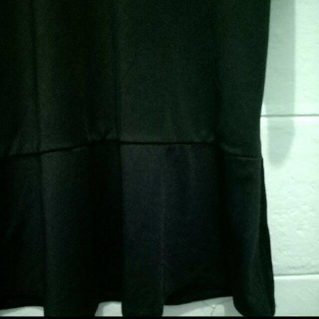 dress (Category: Dresses) located in Caloocan City. Submitted by winniegrace21 (Listing ID 134867735, Image 3). Description: Also bought in carousel. Hindi po nagkasya saken kase buntis ako kaya im selling it po. I also lowered the price. .
