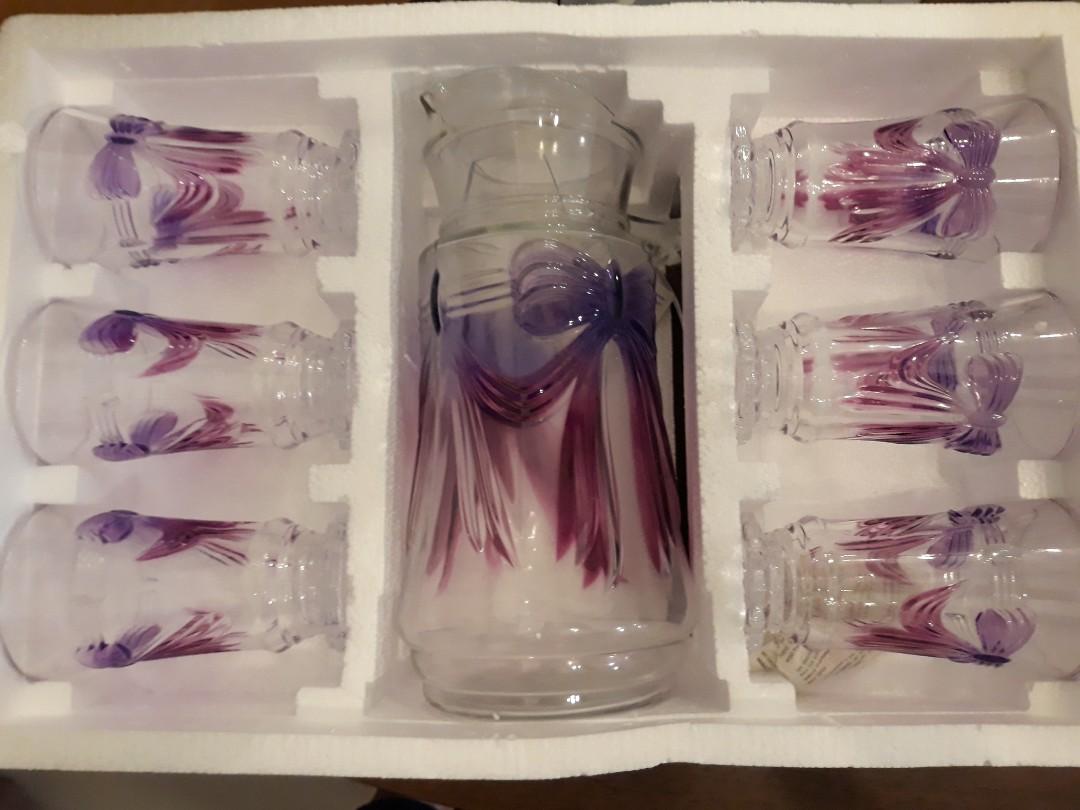 Drinking Set (Category: Coffee & Tea Tableware) located in Puchong. Submitted by wctee10 (Listing ID 206987043, Image 2). Description: 1 jug with 6 cups Extra set and never use prefer cod at puchong prima or masjid jamek (working hours only).
