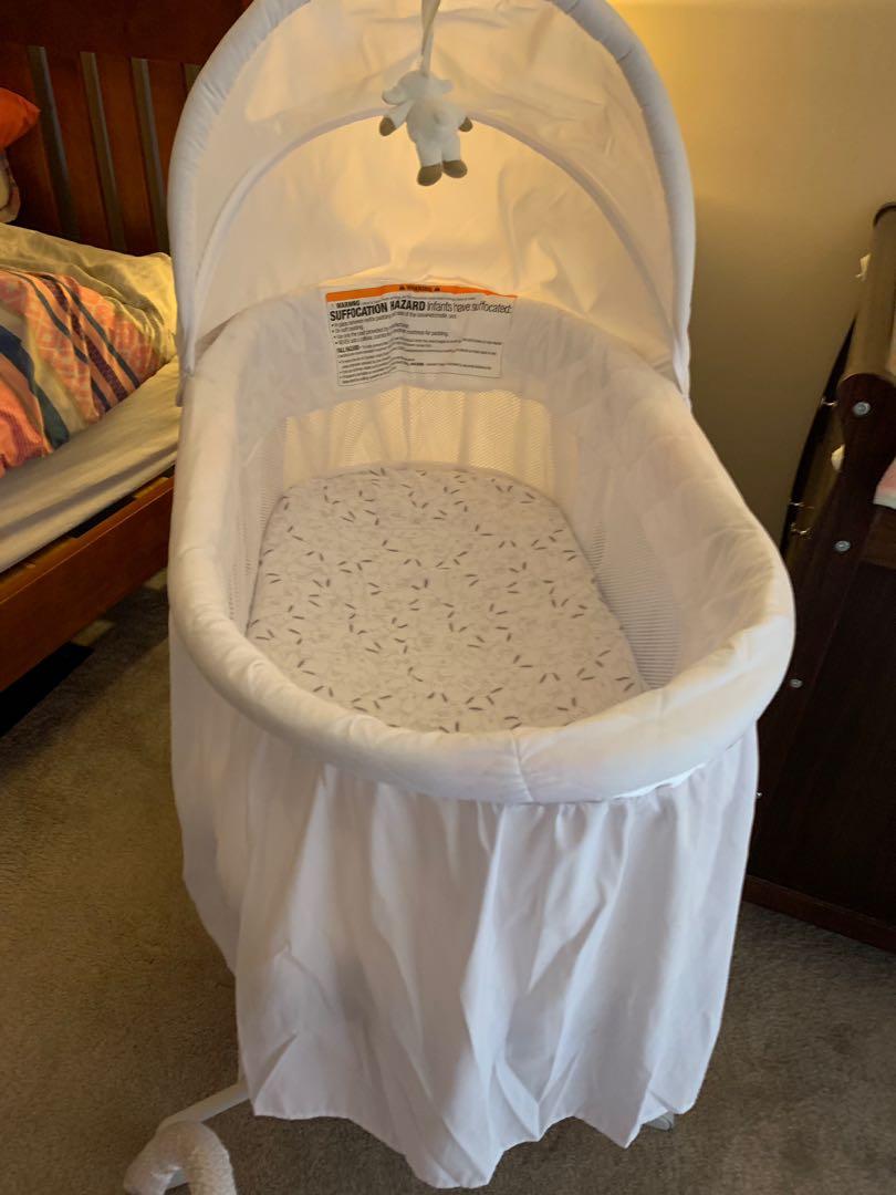 childcare lullabye bassinet