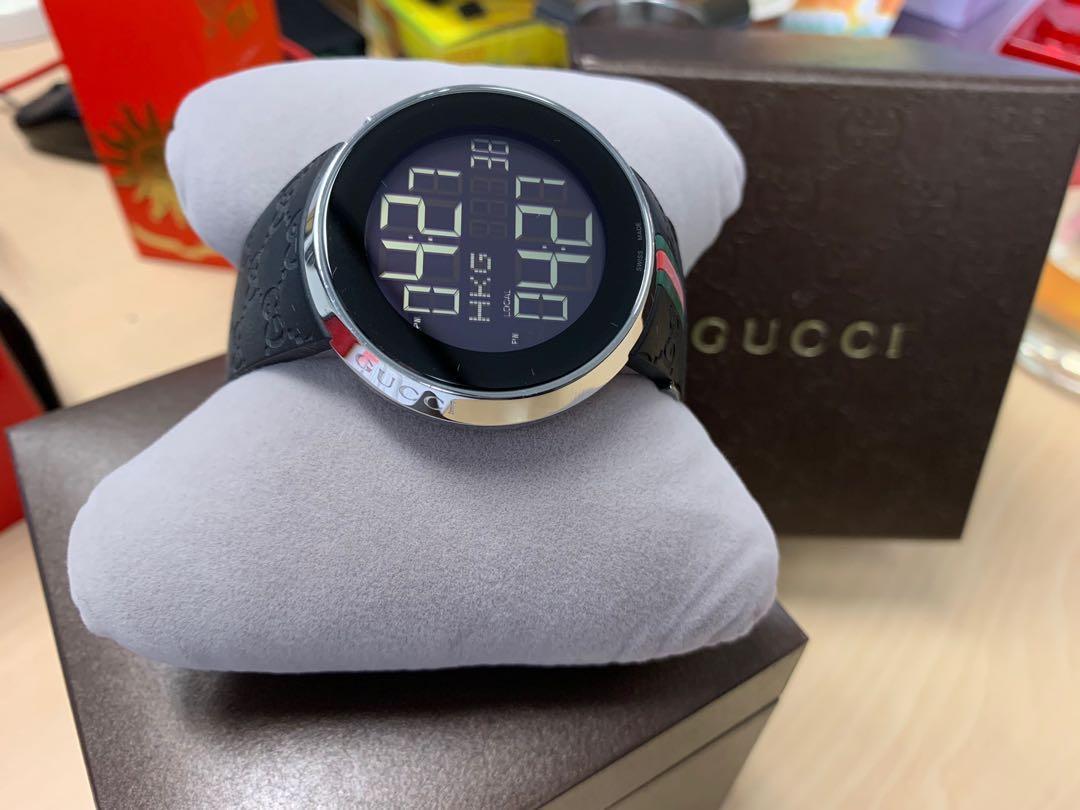 Mens gucci digital best sale watch