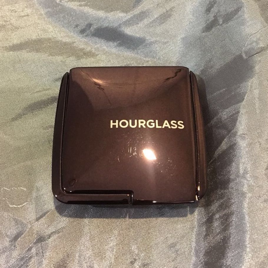 Hourglass Ambient Lighting Powder Produk Badan Dan Kecantikan