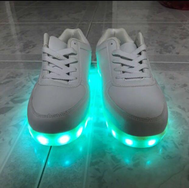 green light up shoes