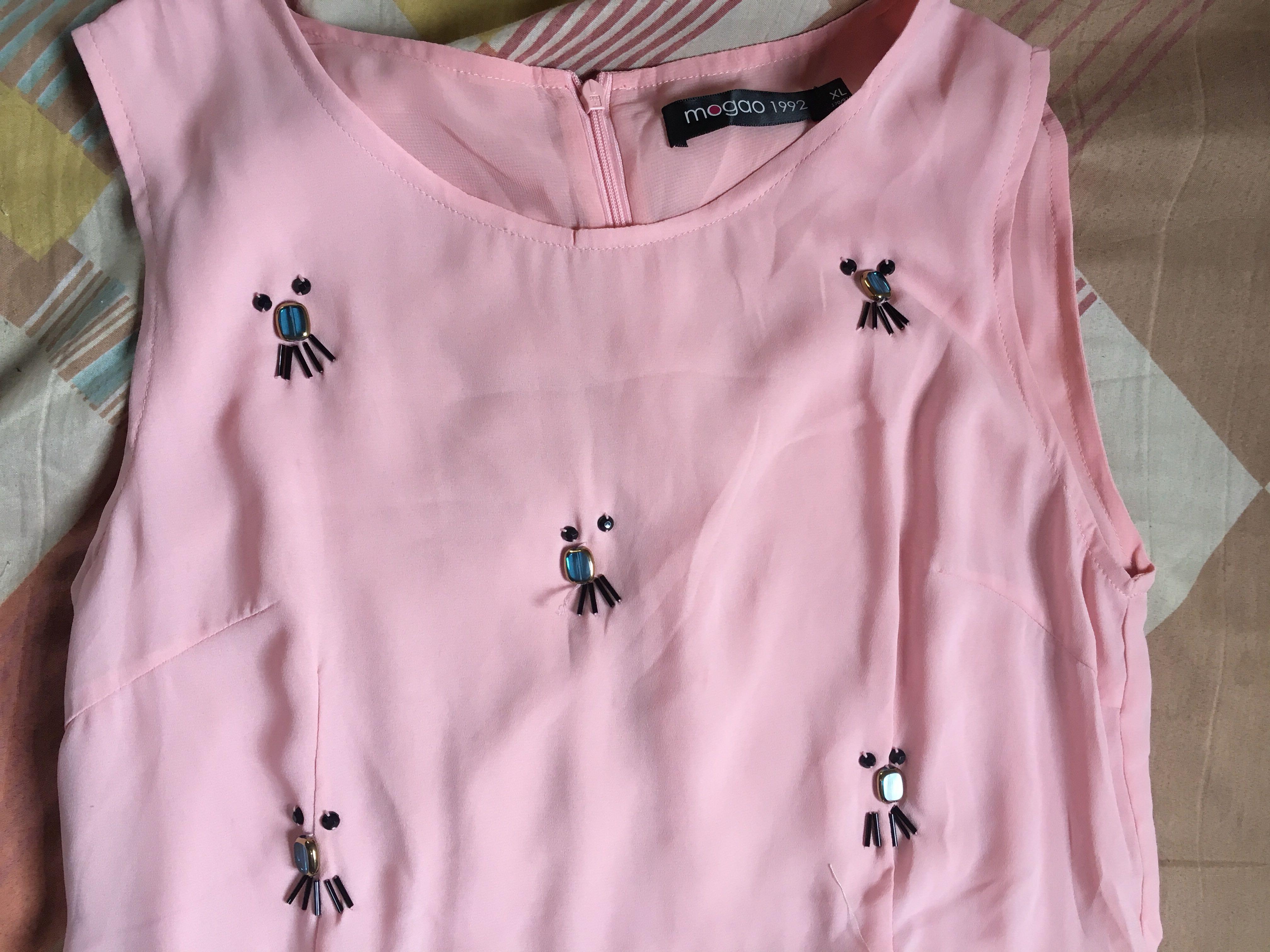 Pregnancy Dress (Category: Maternity wear) located in Caloocan City. Submitted by winniegrace21 (Listing ID 206978794, Image 3). Description: Selling my used pregnancy dress. XL on tag but can fit with medium frame body. Used when I was 5-7 months pregnant. #decluttering.