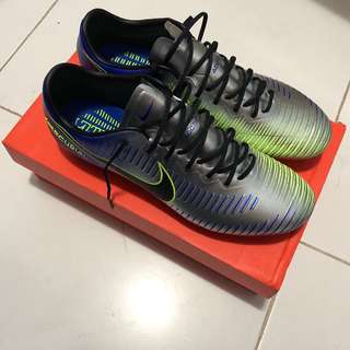 Nike Womens Mercurial Vapor XII Club CR7 TF Soccer Shoes