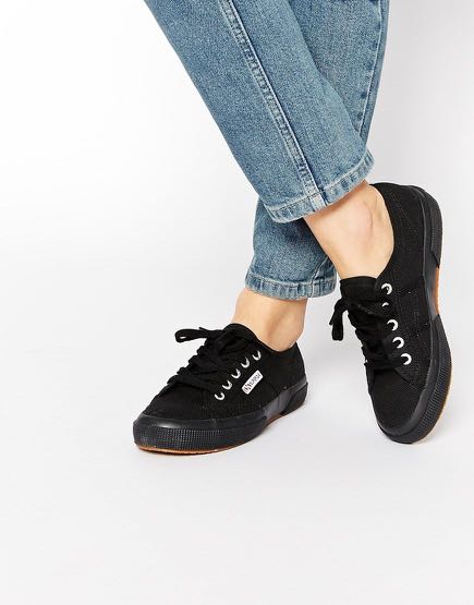 superga all black