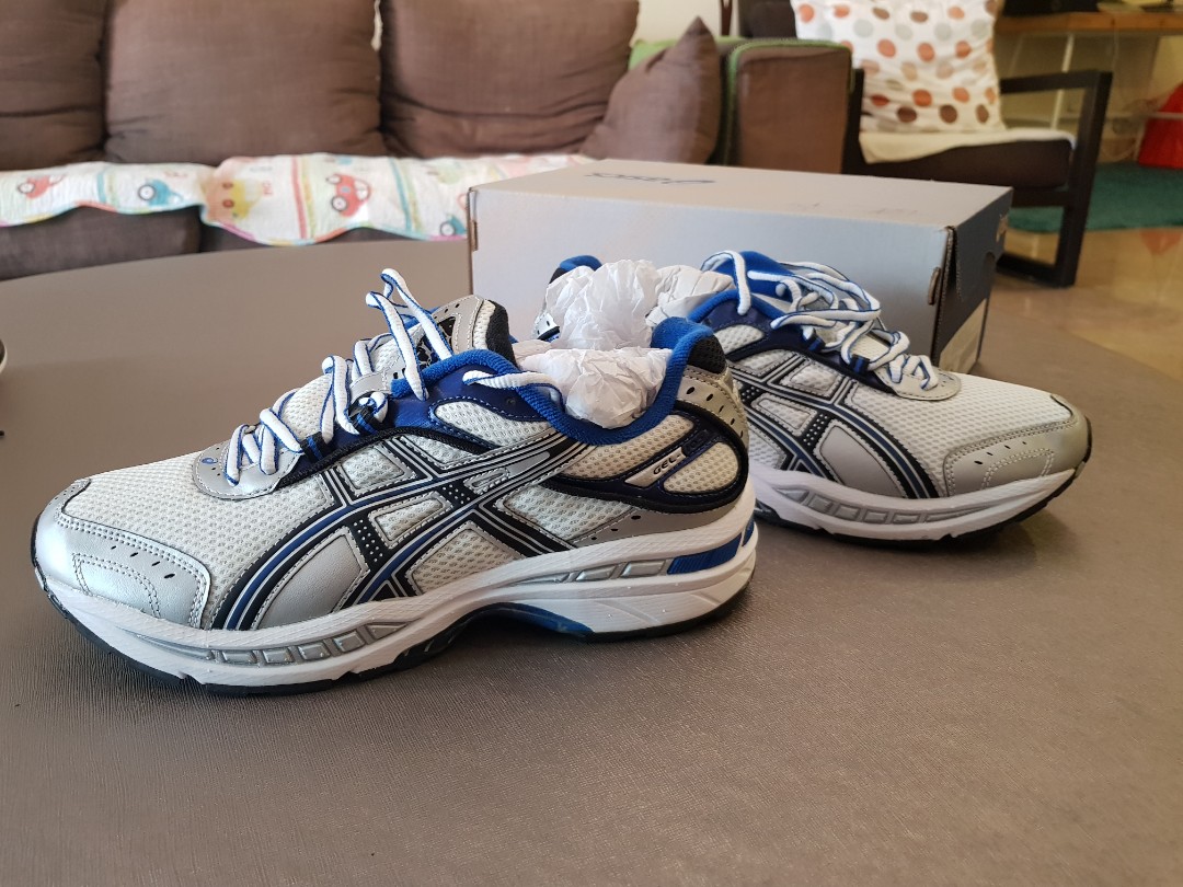 asics trainers size 7