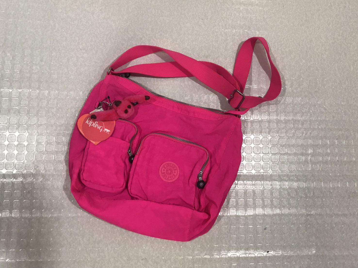 Authentic Kipling Messenger Bag, Women's Fashion, Bags & Wallets, Cross